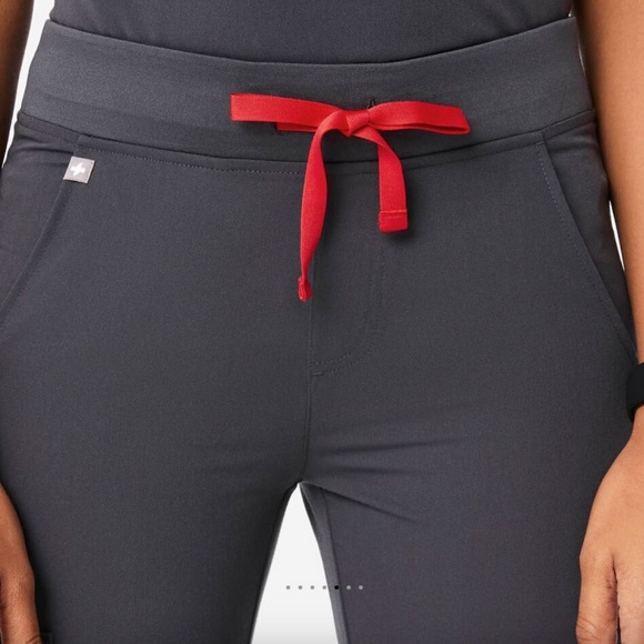 FIGS Charcoal Zamora jogger scrub pants - Picture 5 of 9